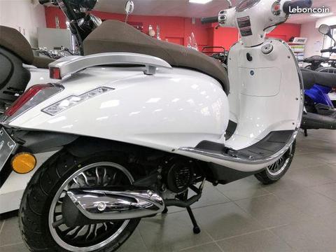 Scooter journey 50cc euro neuf pneus 12p