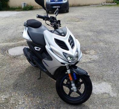 Scooter yamaha 50 d'origine bon état cadeau de no