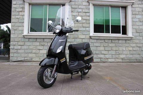 Grosse promo Scooter 50 neuf style vespa